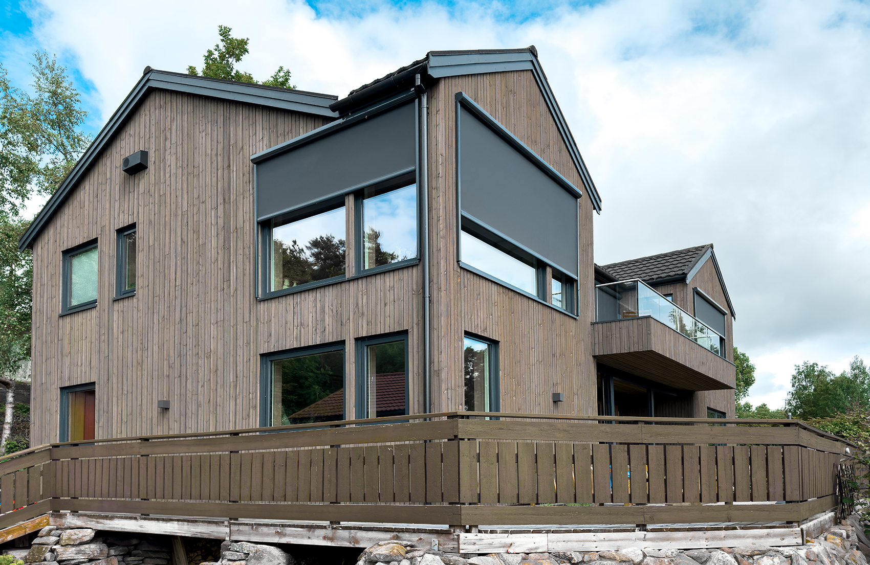 Screens Med Motor Markisemannen Februar