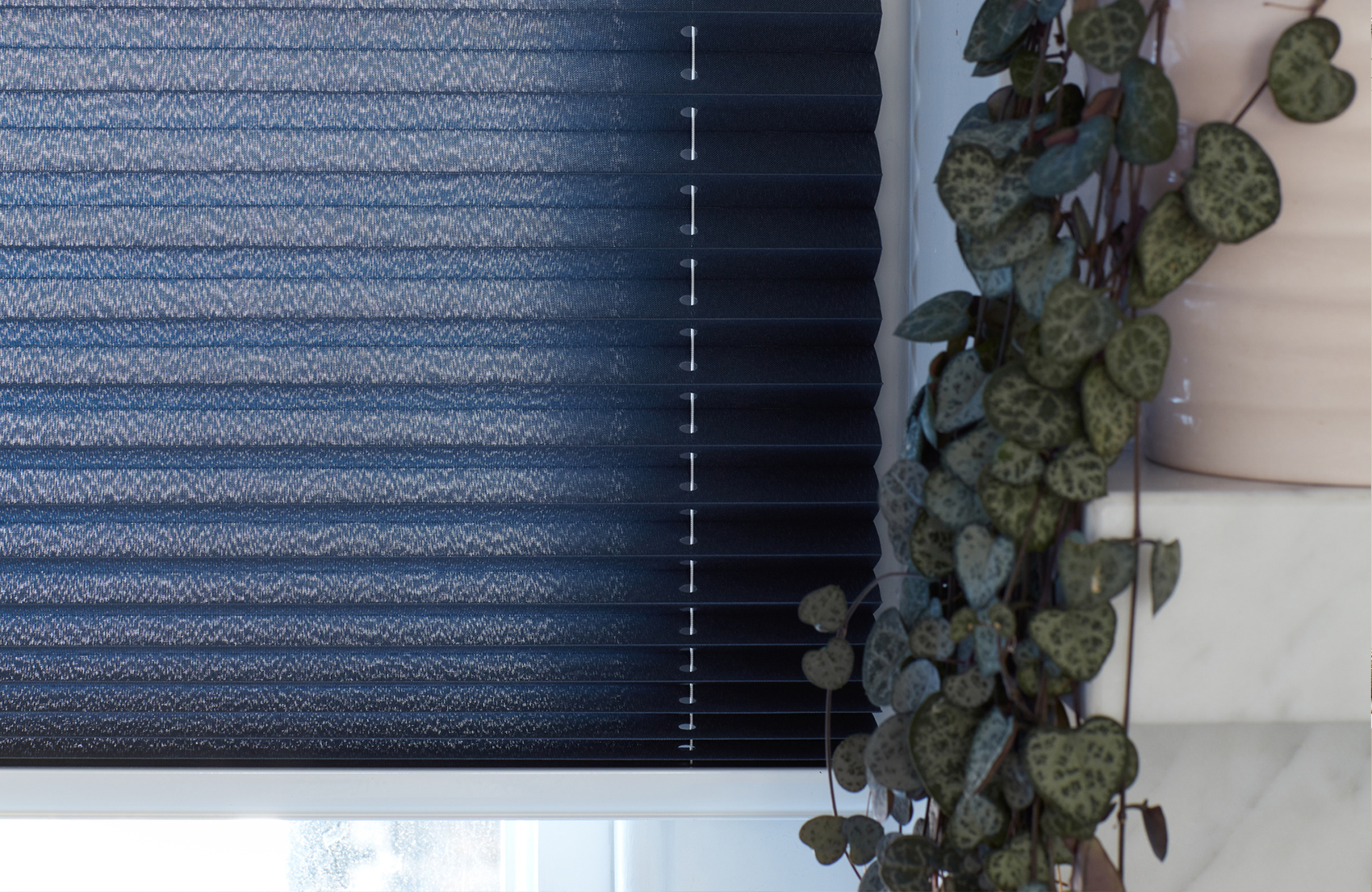 Lystette Blå Plissegardiner Markisemannen